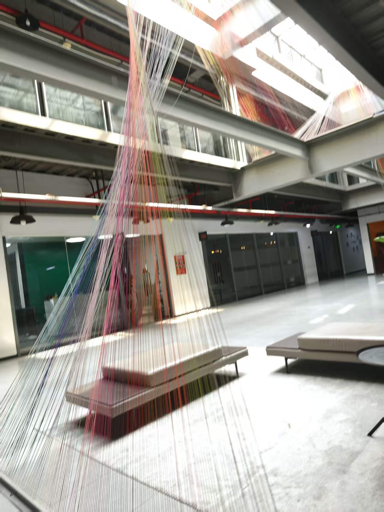 关于龙冠广告
